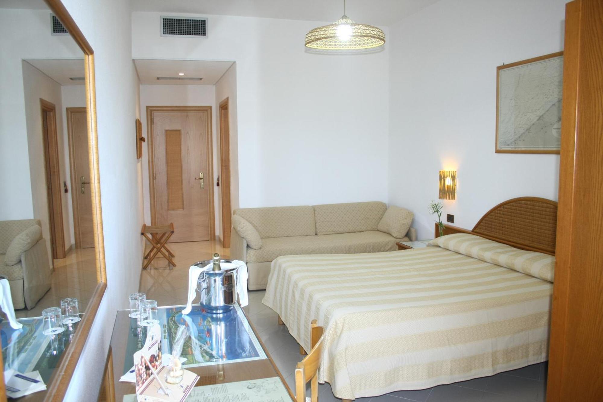 Ecoresort Le Sirene - Caroli Hotels 加利波利 客房 照片